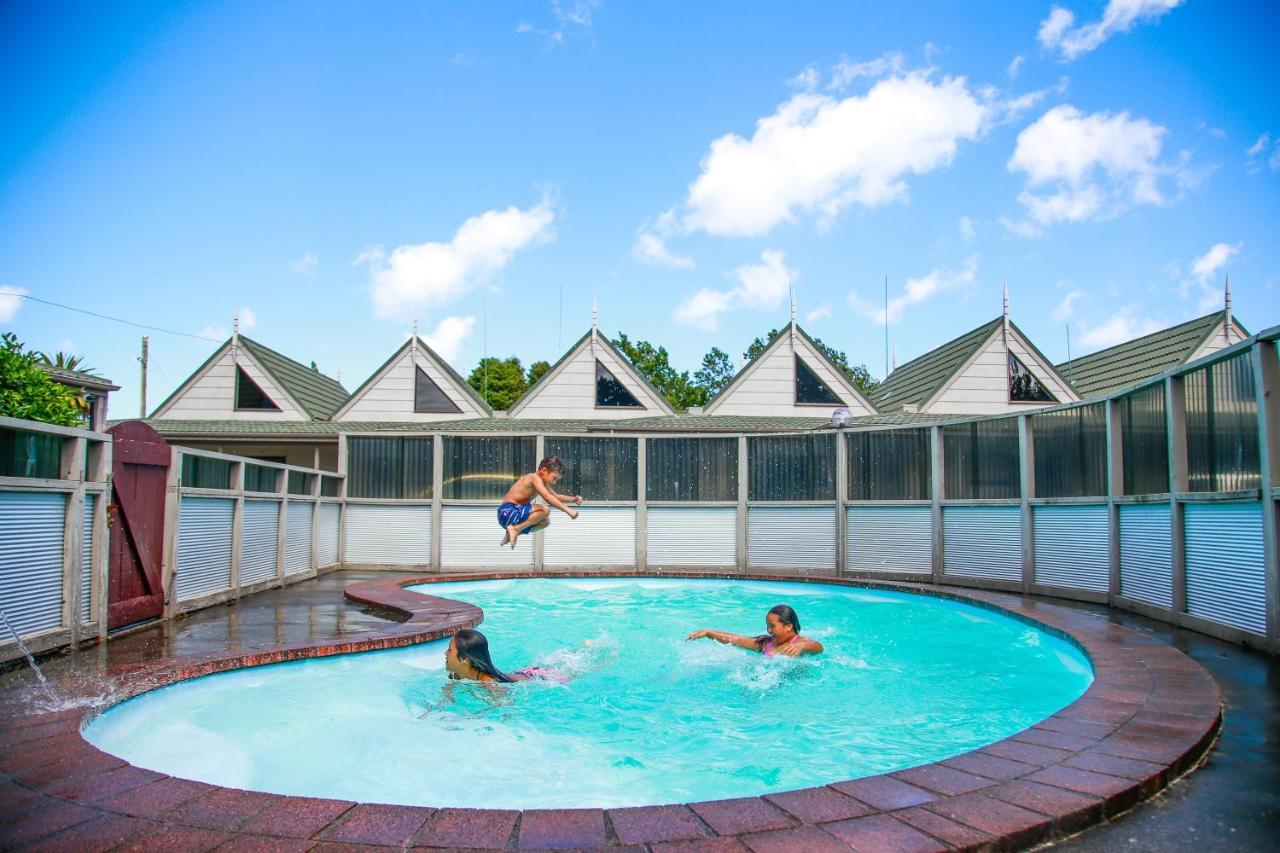 Bulls Motel & Holiday Park Halcombe Zewnętrze zdjęcie
